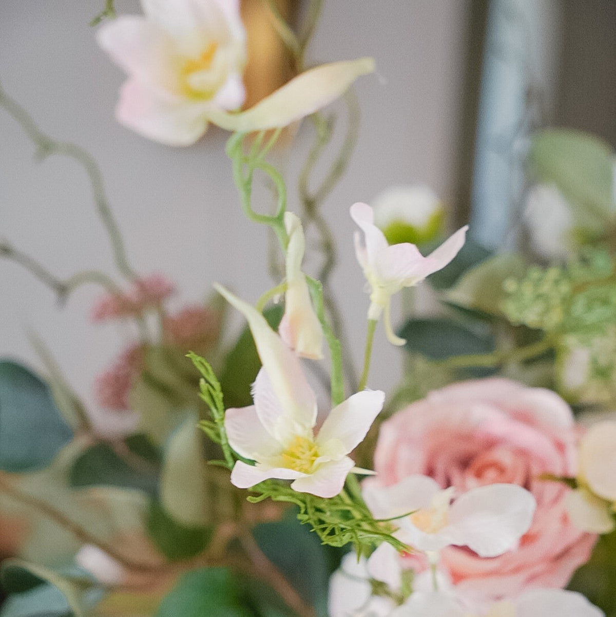 Detail of the Aava silk flower bouquet